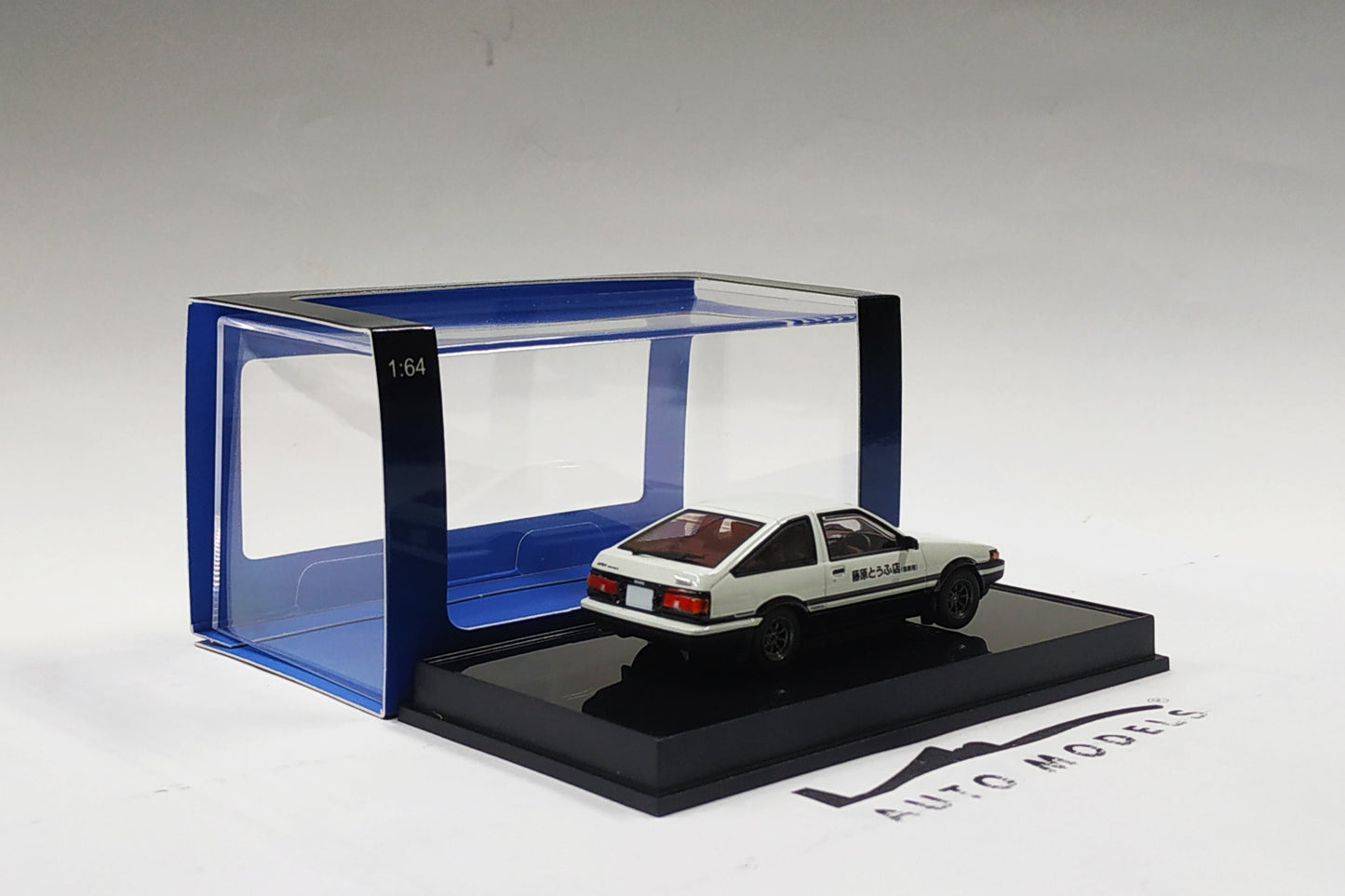 1/64 Auto Art Toyota Sprinter Trueno (AE86) Initial D