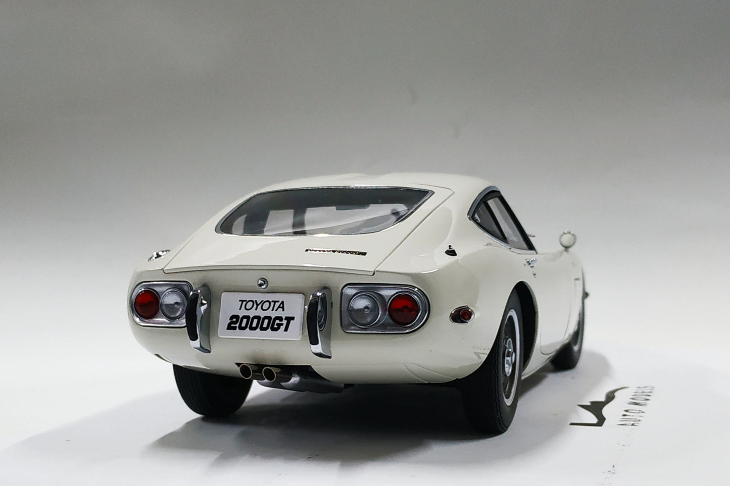 1/18 Auto Art Toyota 2000GT 1967 White