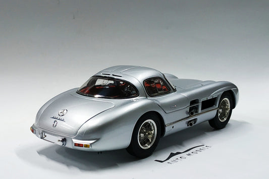1/18 CMC Mercedes Benz 300 SLR The Uhlenhaut Gullwing Coupe 1955