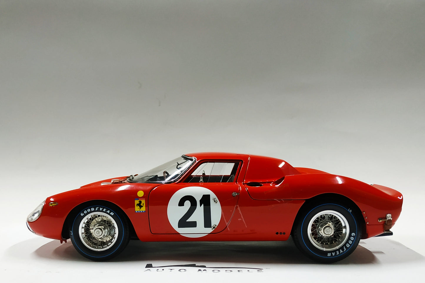 1/18 CMC Ferrari 250 LM Winner Le Mans 1965 #21 Chassis