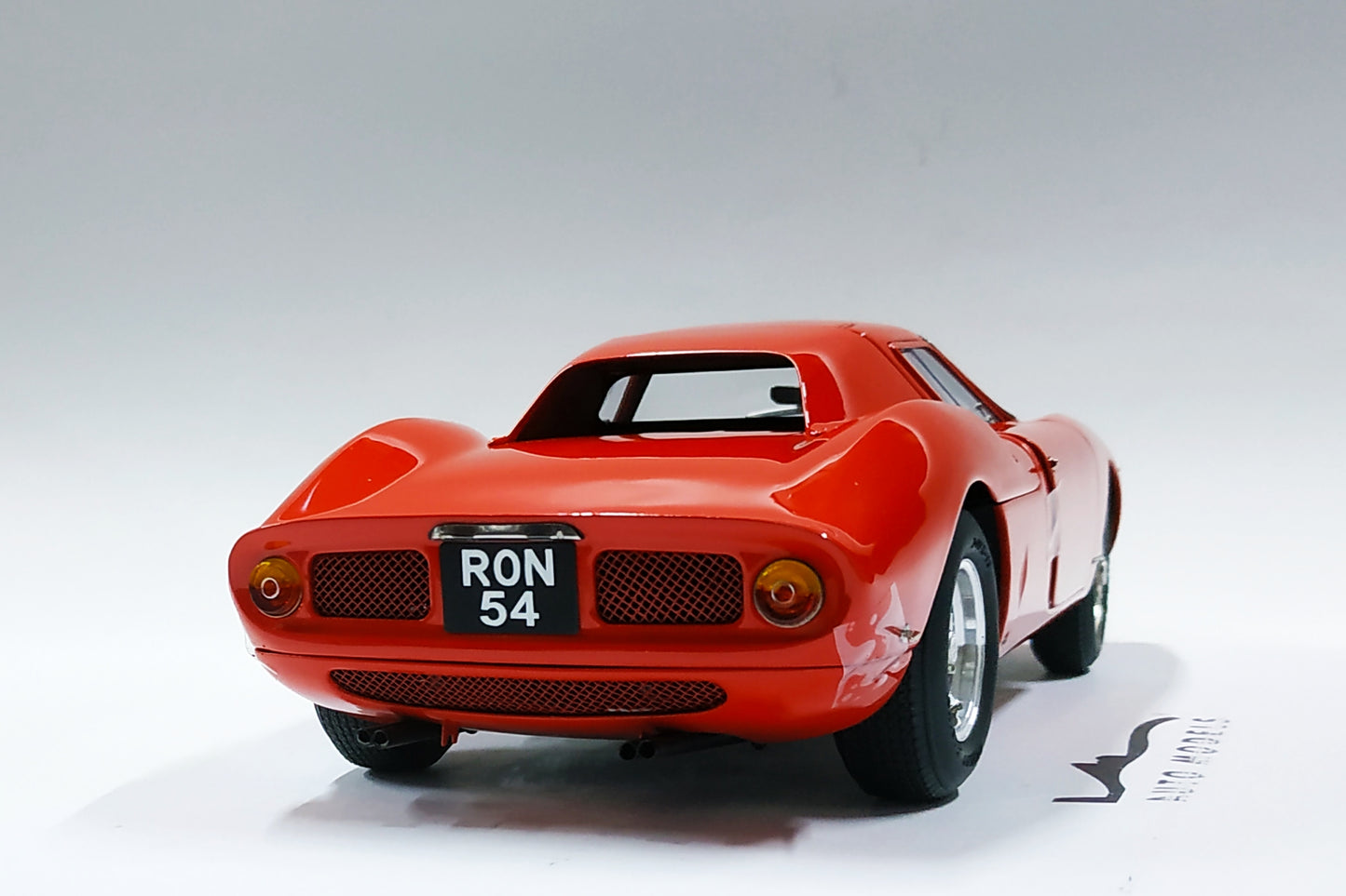 1/18 CMC Ferrari 250 LM Ron Fry Chassis 6105 (RHD)