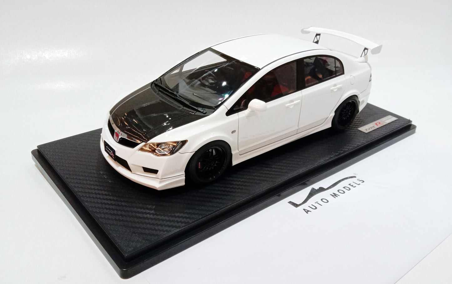 Ignition Honda Civic (FD2) Type R White w/Carbon Bonnet