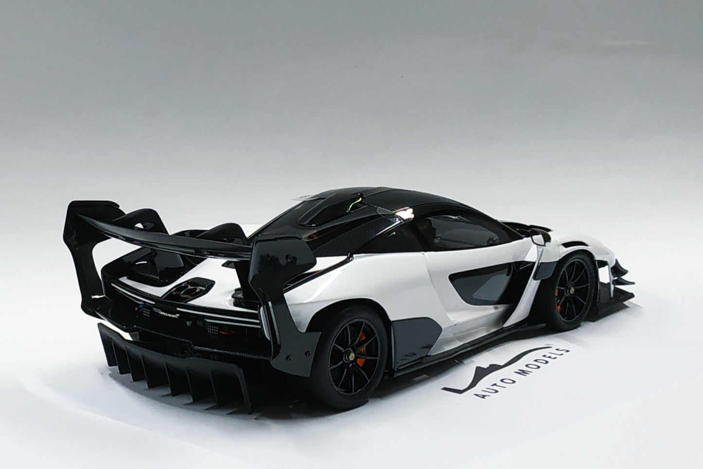 LCD Models Mclaren Senna GTR White