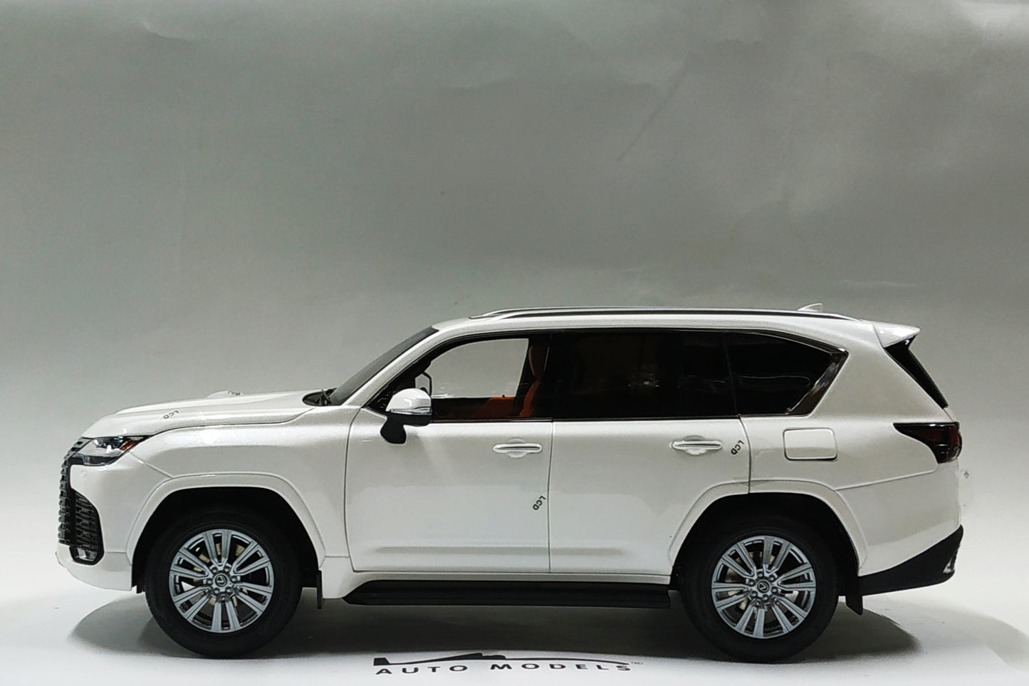 LCD Models Lexus LX600-White