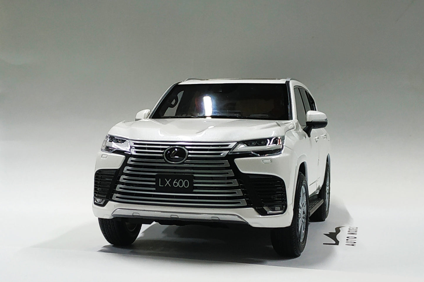 LCD Models Lexus LX600-White