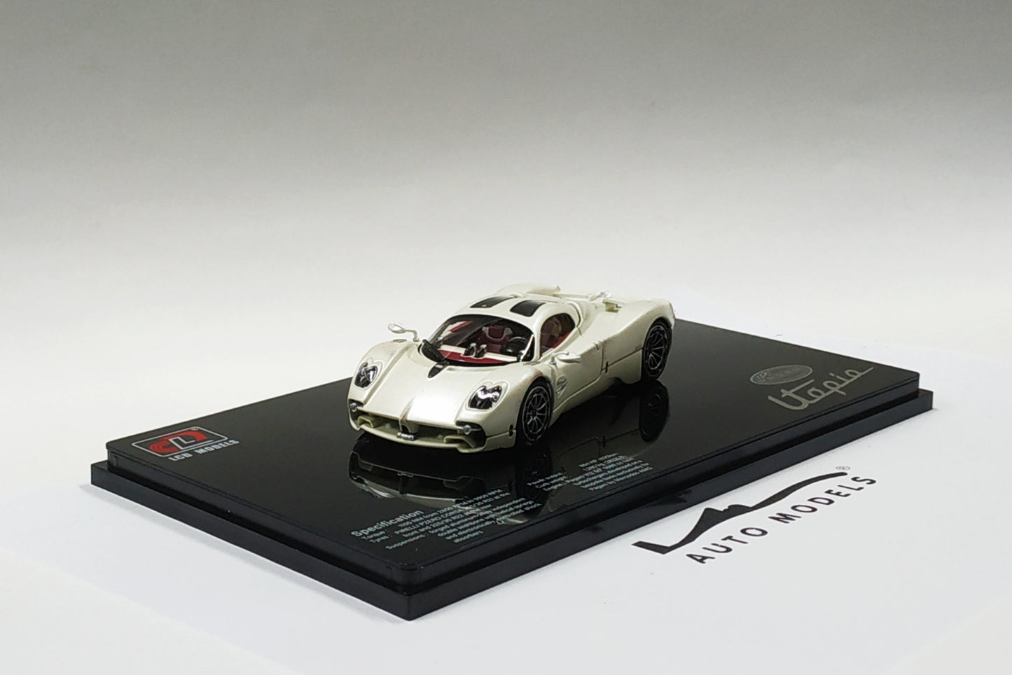 LCD Models Pagani Utopia White