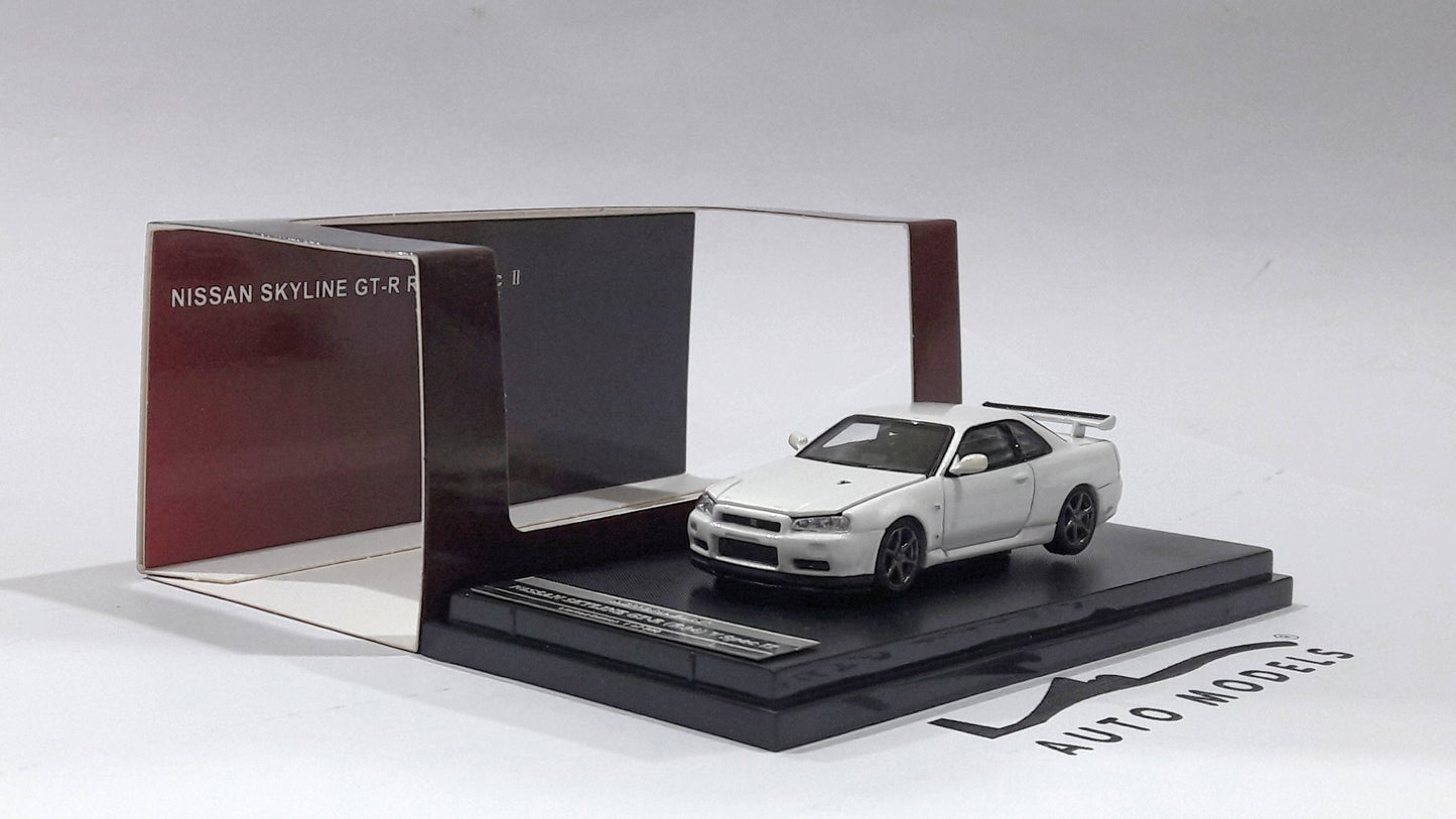 Motorhelix Nissan Skyline GT-R R34 V Spec II White Pearl