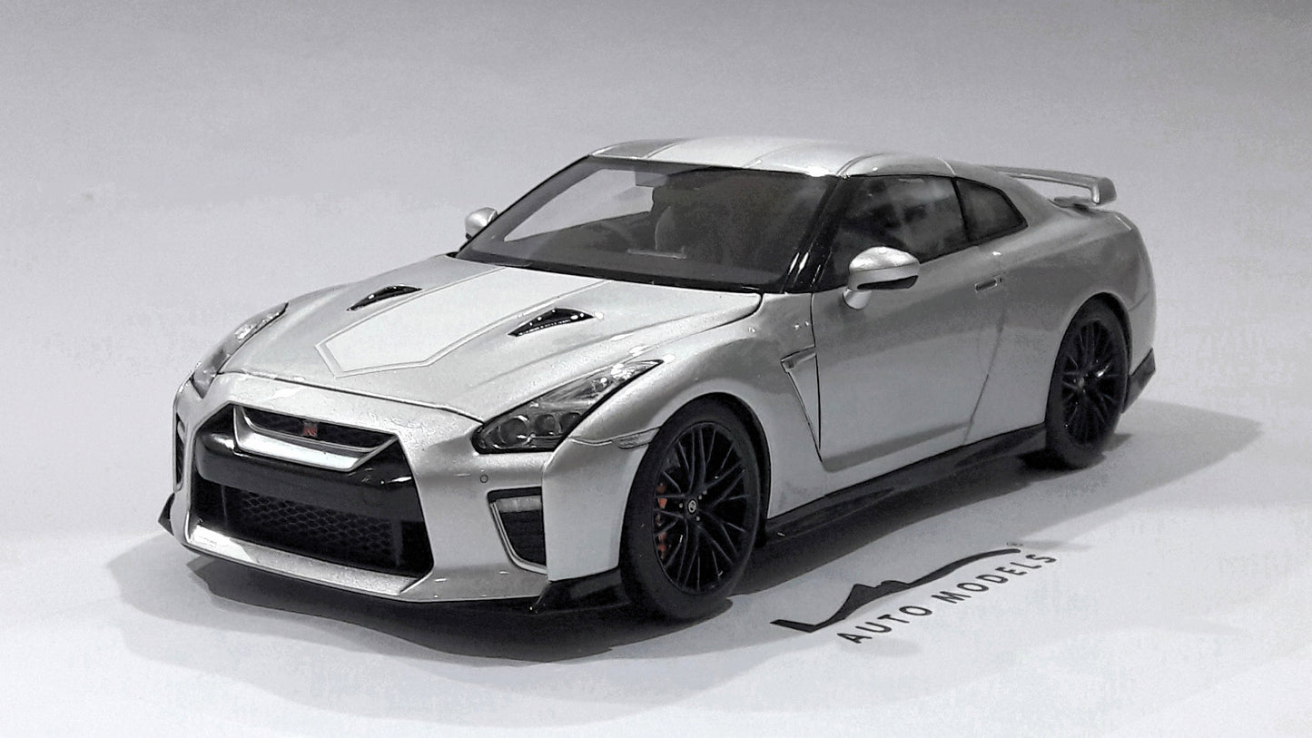 Motorhelix Nissan GTR R35 50th Anniversary Silver