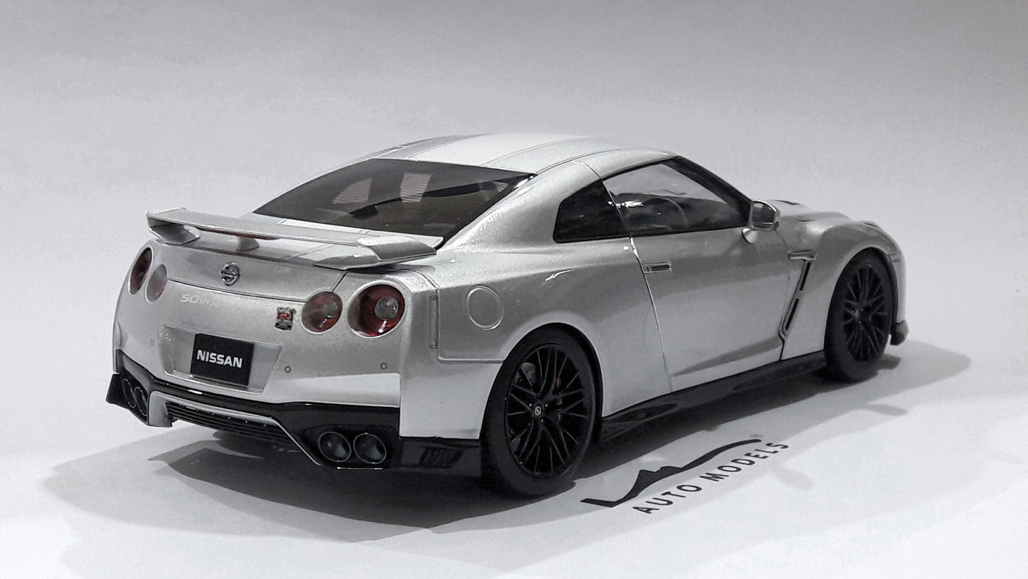 Motorhelix Nissan GTR R35 50th Anniversary Silver