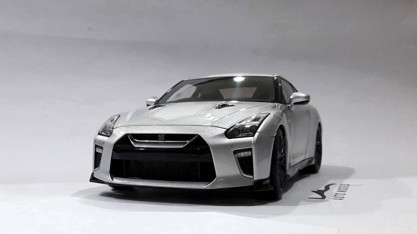 Motorhelix Nissan GTR R35 50th Anniversary Silver