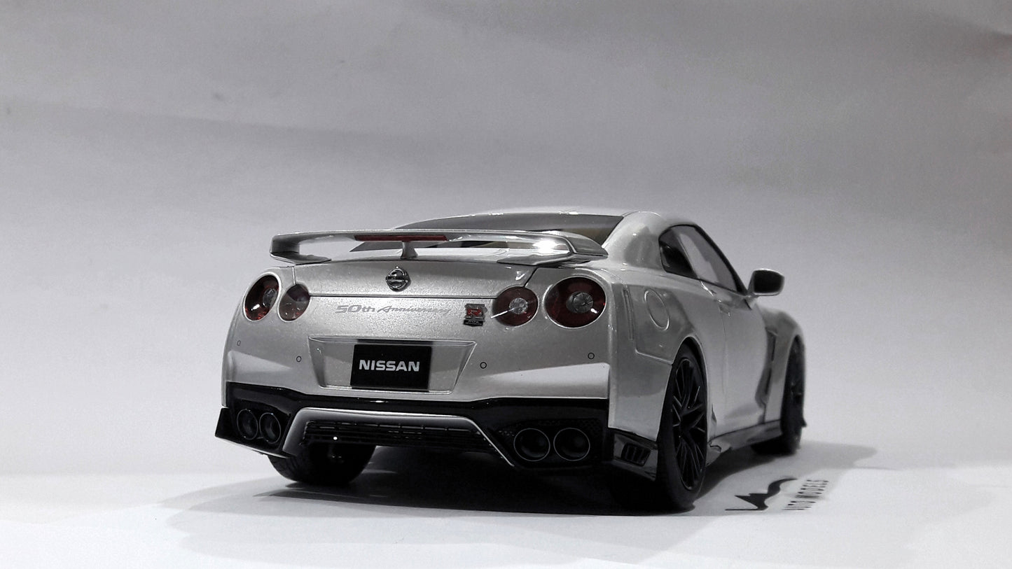 Motorhelix Nissan GTR R35 50th Anniversary Silver