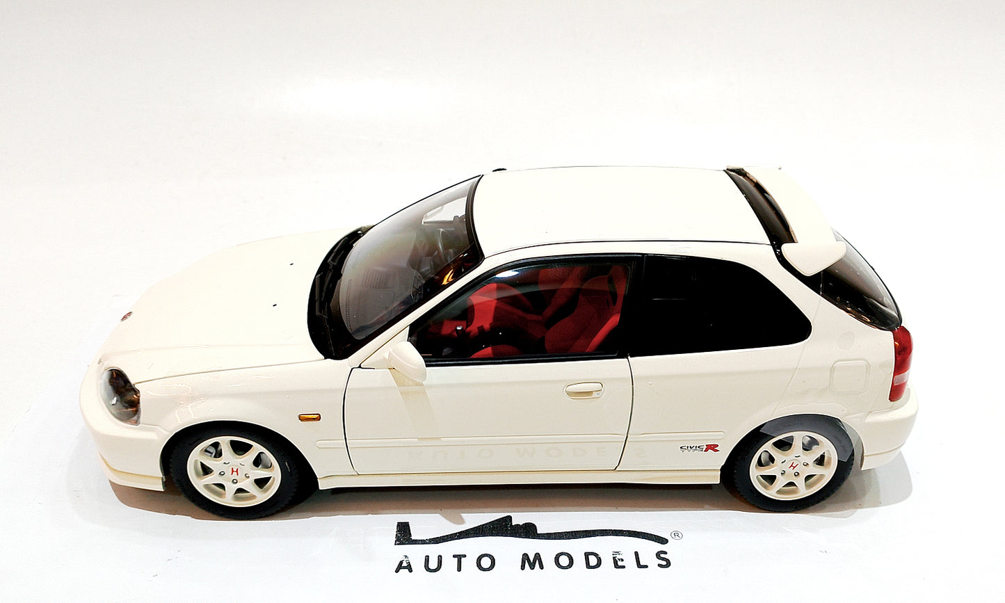 Motorhelix Honda Civic Type R EK9 Championship White