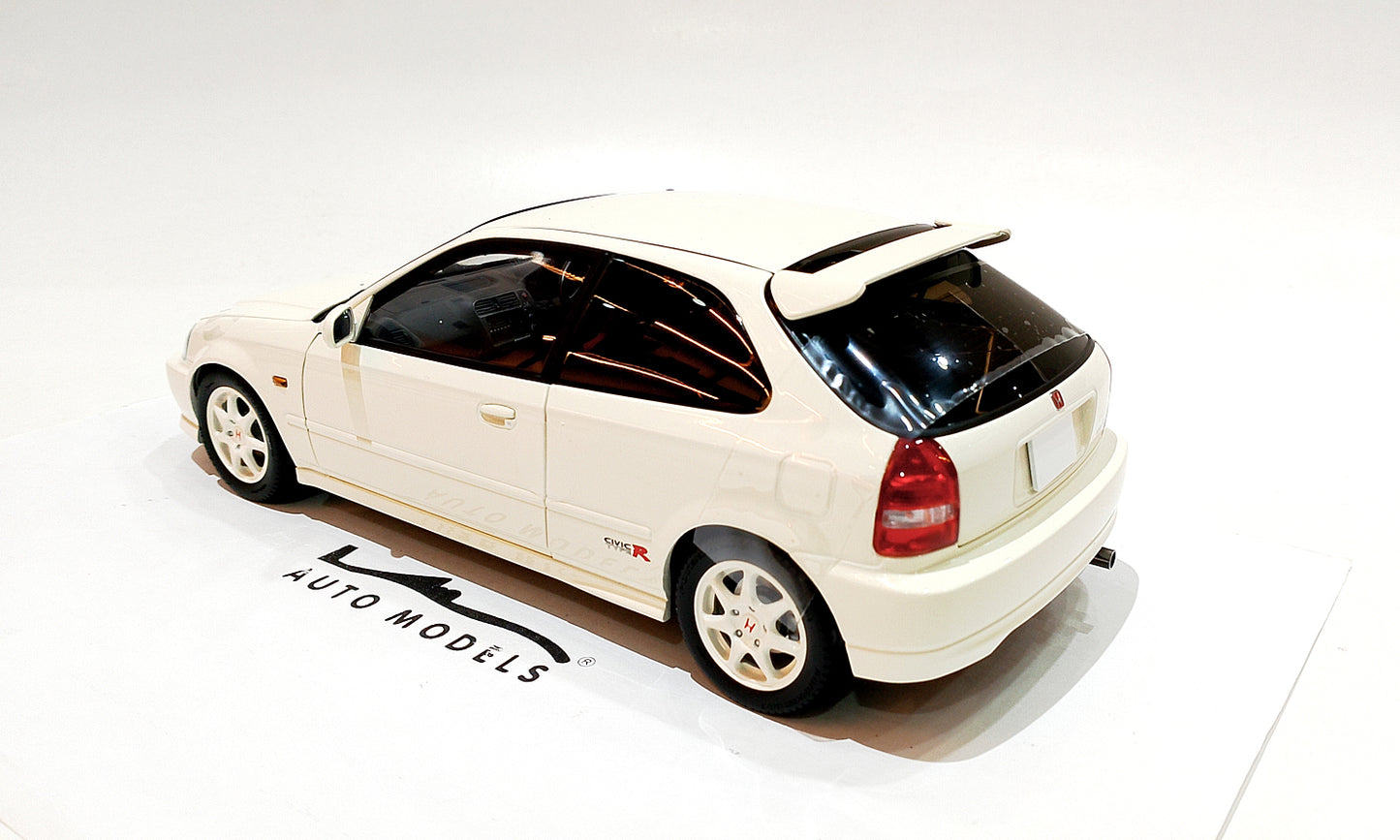 Motorhelix Honda Civic Type R EK9 Championship White