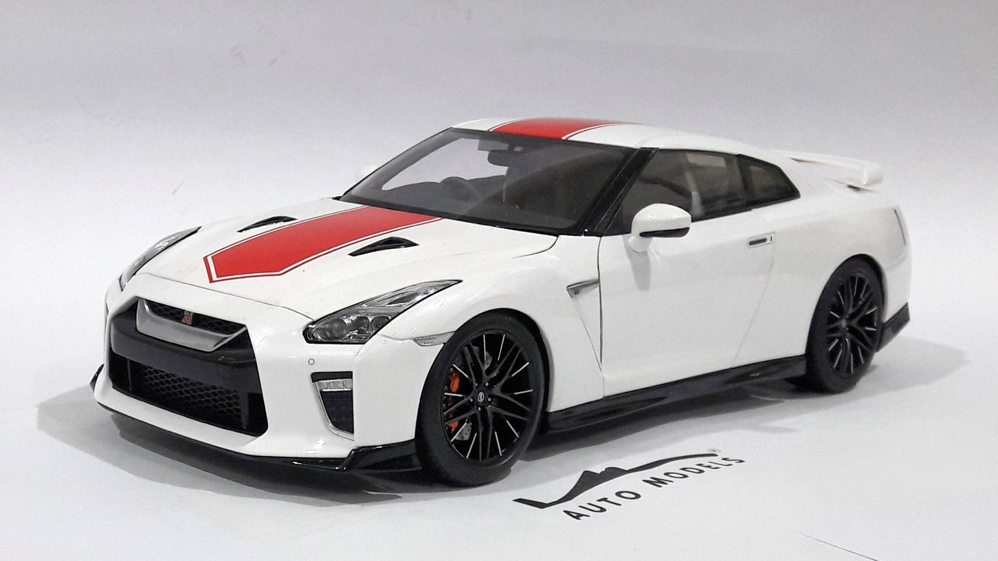 Motorhelix Nissan GTR R35 50th Anniversary White