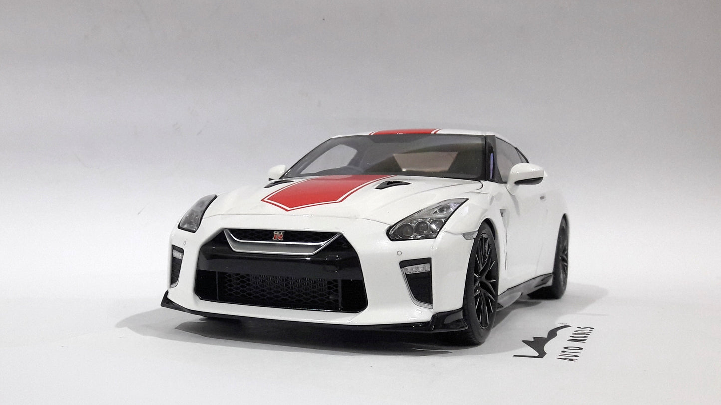 Motorhelix Nissan GTR R35 50th Anniversary White