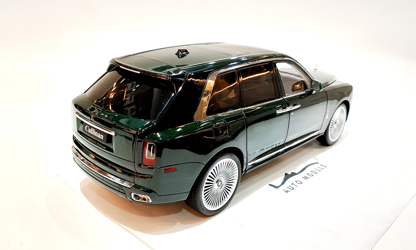 Rolls Royce Cullinan Pearl Green