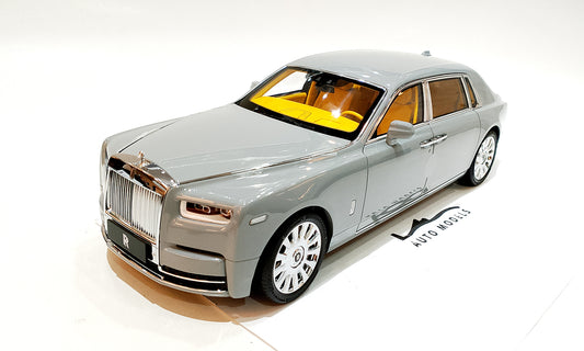 Rolls Royce Phantom VIII Cement Grey