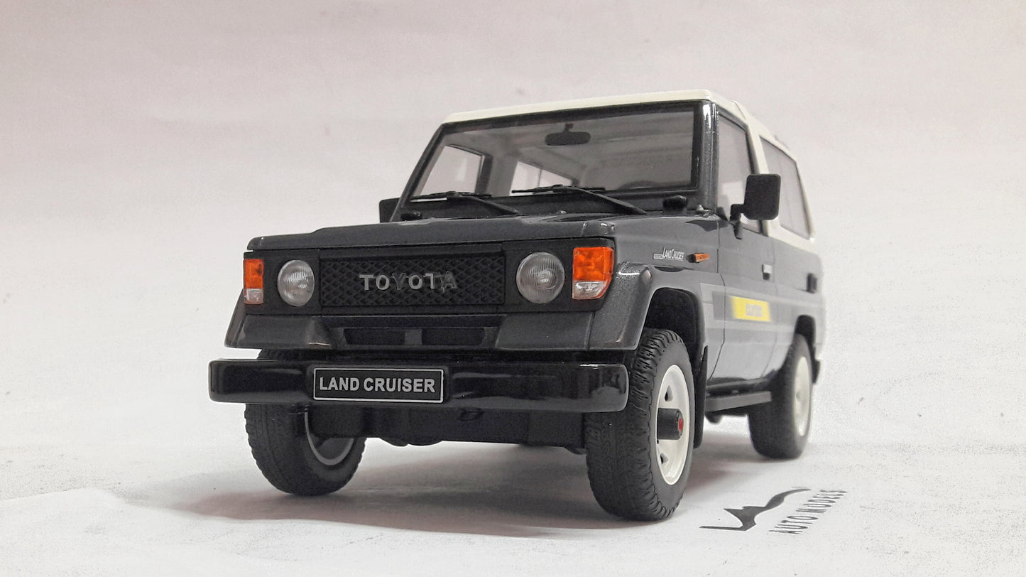 Toyota Land Cruiser LJ 73 Grey 1987