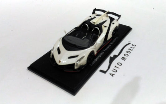 Kyosho Lamborghini Veneno Roadster White