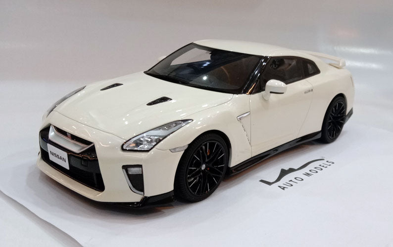 Kyosho Nissan GT-R 2020 White