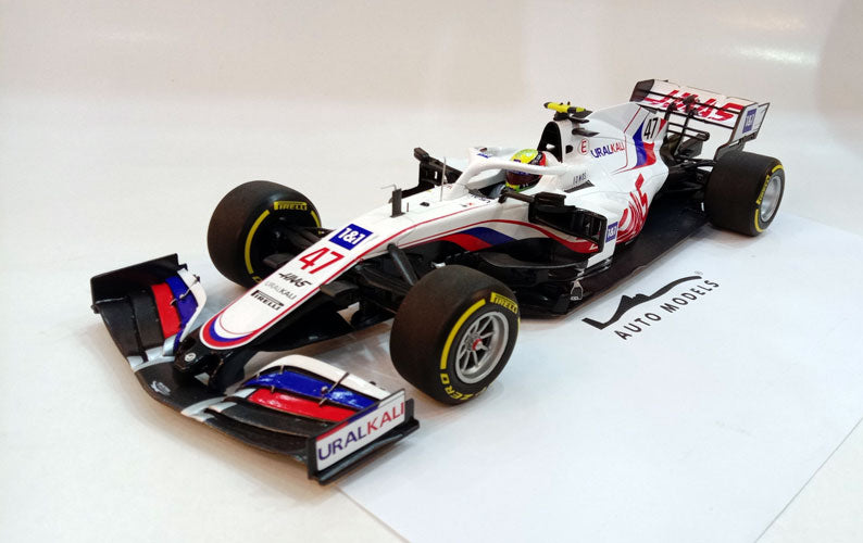 Minichamps Uralkali Haas F1 Team VF-21 Mick Scumacher Bahrain GP2021 White Blue Red