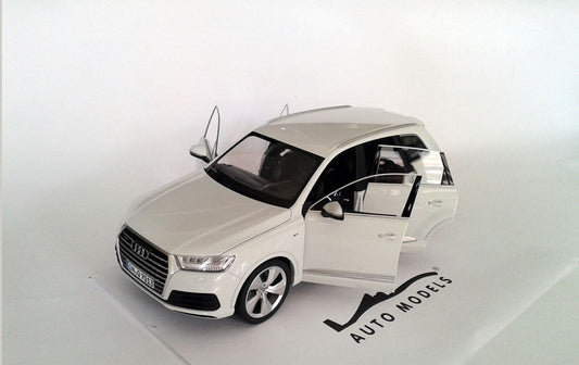 Minichamps Audi Q7 2014 White