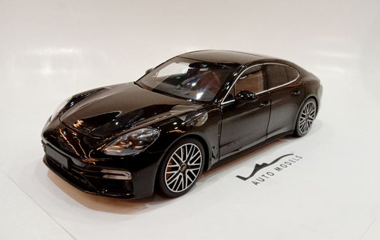 Minichamps Porsche Panamera turbo S 2020 Jet Black Metallic