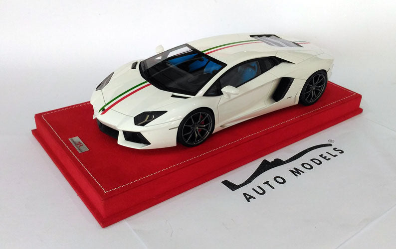 MR Collection Lamborghin iAventador LP700-4 Nazionale 2011 - With Italian Stripes